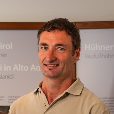 Die Natur schätzen lernen - Ronald Oberhofer, Nationalparkhaus Lahnersäge in Ulten | © Cinemepic / IDM Südtirol