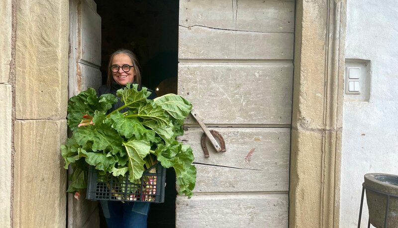 Katrin ist eine leidenschaftliche Köchin und Produzentin | © Schlosshof Baumann