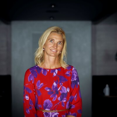 Portraitbild Marion Gerstl | © Angelika Ziernheld